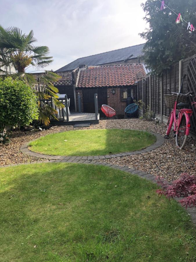 Suffolk Pink House, Newmarket Town Centre Homestay *