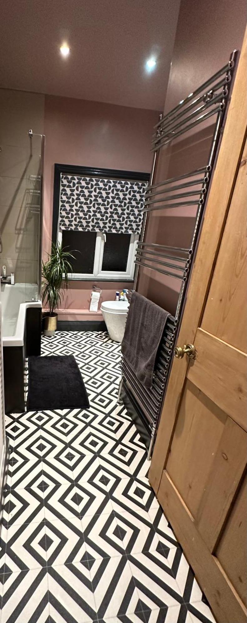 Homestay Suffolk Pink House, Newmarket Town Centre *
